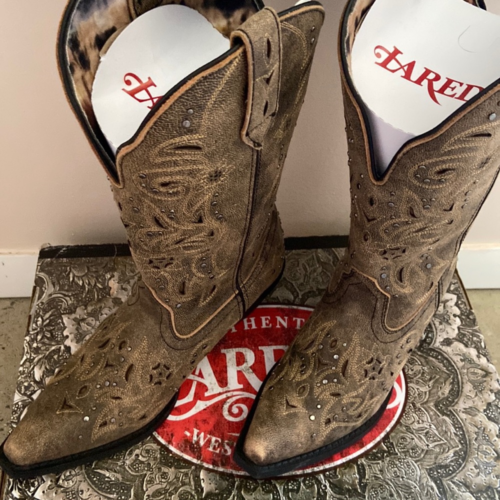 Laredo cowgirl shoes